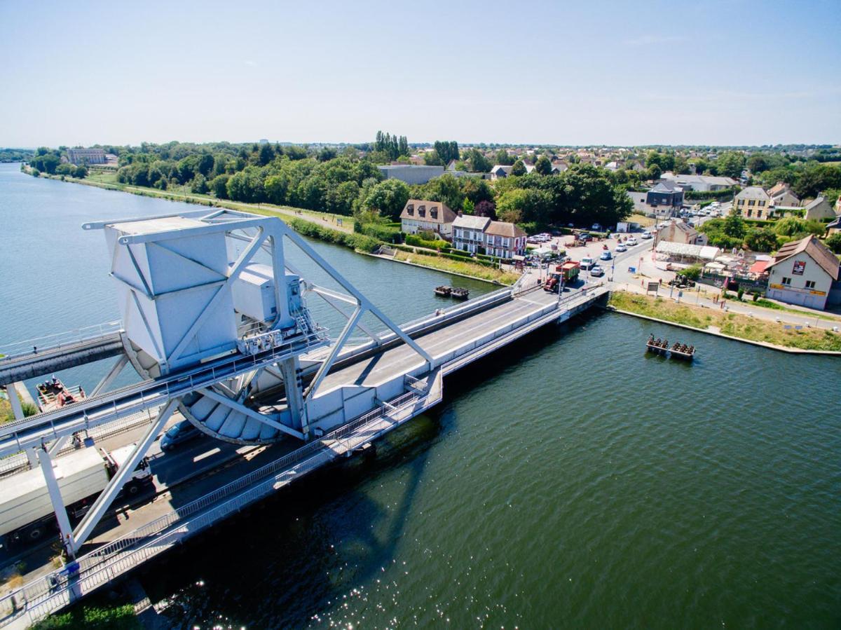 Maison Au Pegasus Bridge & Proche Plage เบโนวิลล์ ภายนอก รูปภาพ
